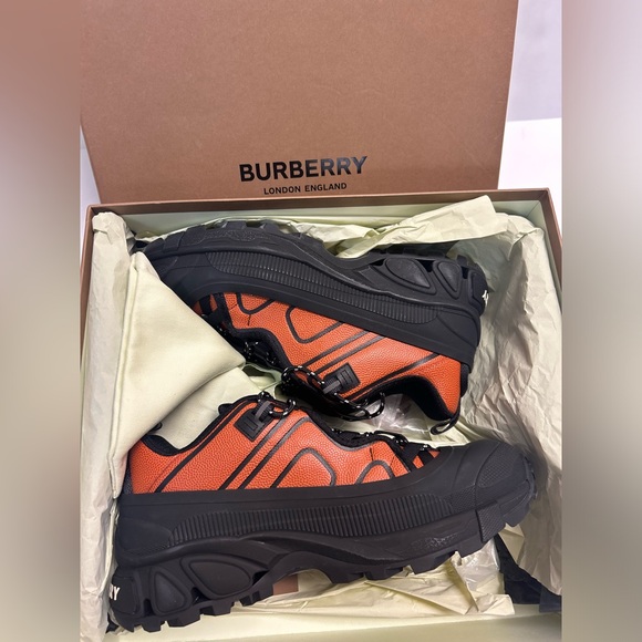 Burberry Arthur Two Tone Chunky Trainers Size 11 New Black Orange - Picture 2 of 8